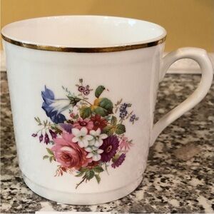 Hammersley mug bone china flowers white gold trimmed Howard Sprays Smooth 1980s